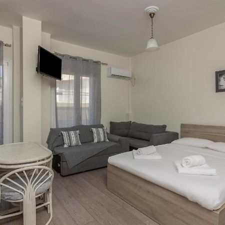 Lovely Studio Apartment For 2 Ppl In アテネ エクステリア 写真