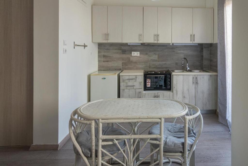 Lovely Studio Apartment For 2 Ppl In アテネ エクステリア 写真
