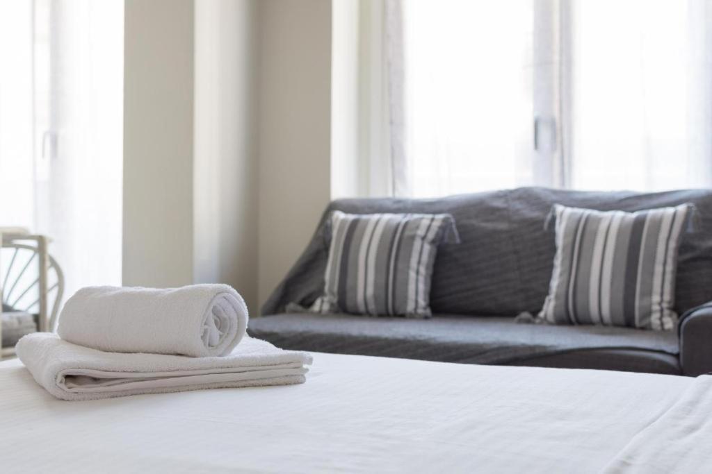 Lovely Studio Apartment For 2 Ppl In アテネ エクステリア 写真