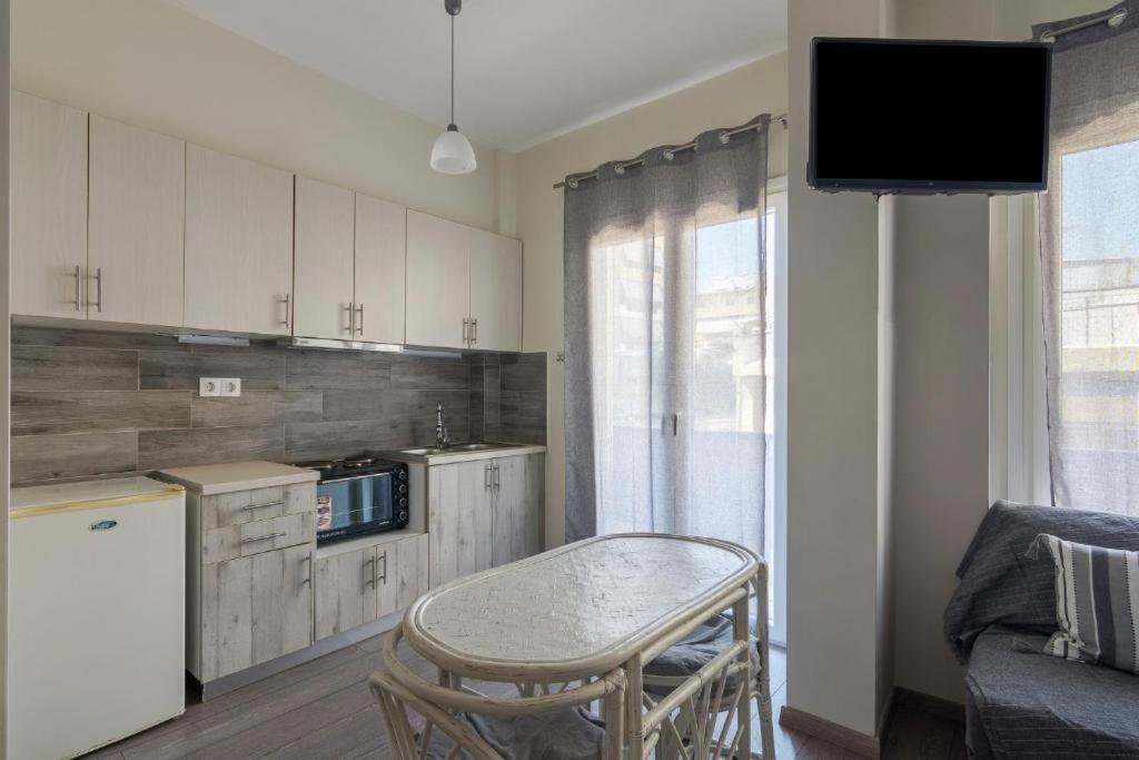 Lovely Studio Apartment For 2 Ppl In アテネ エクステリア 写真